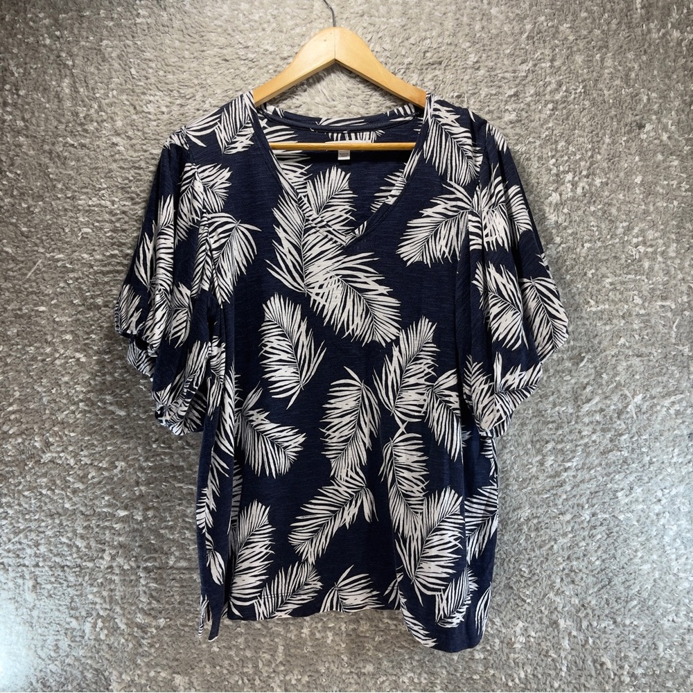 Chico's Womens Blue, White Leaf Patterned Blouse Size 2, L Puff Sleeves Bohemian